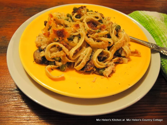 Chicken Tetrazzini at Miz Helen's Country Cottage