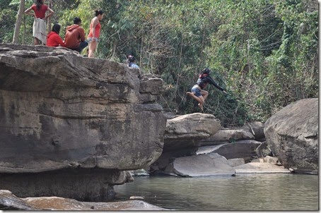 Laos Bolaven Plateau Tour Tad Lo Tad Suong waterfall 140209_0221