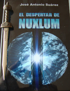 Portada del libro El despertar de Nuxlum, de José Antonio Suárez