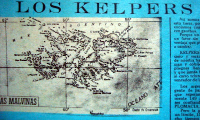 El Centinela de Salto (B), publicó una carta abirta a Los Kelpers en Castellano e Inglés.-