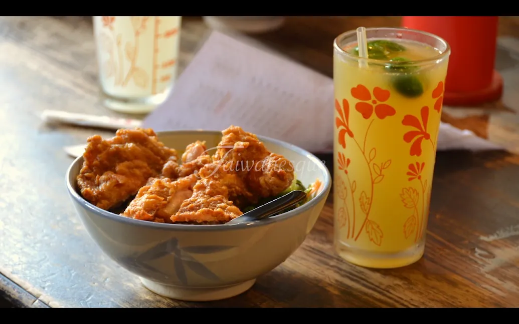 台湾の排骨飯
