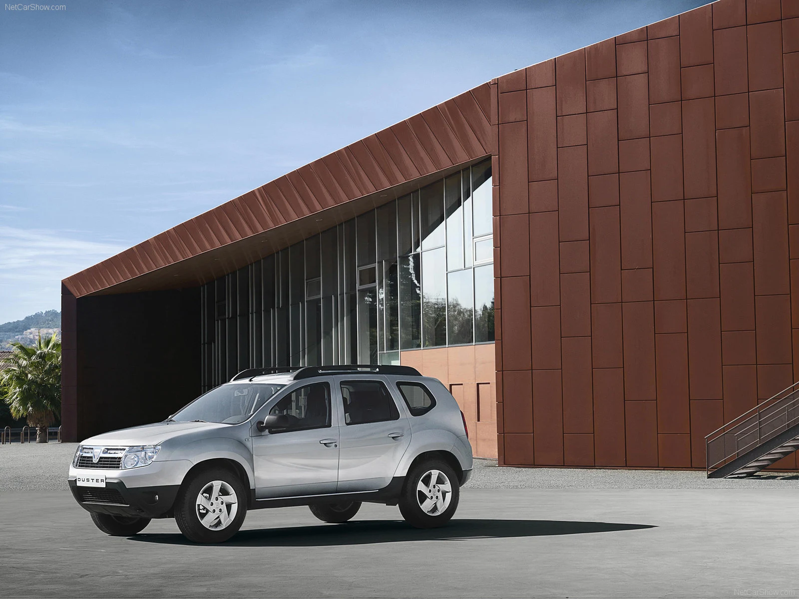 Hình ảnh xe ô tô Dacia Duster 2011 & nội ngoại thất