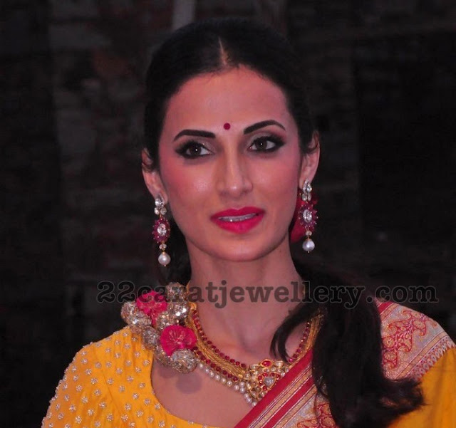 Shilpa Reddy in Antique Style Ruby Set