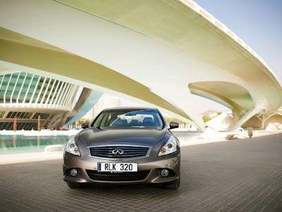 2010 Infiniti G37 Front View