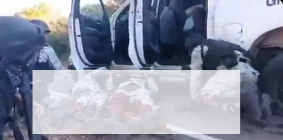 Video: Emboscan a convoy de La Guardia Nacional, algunos quedaron tendidos en el suelo ante la lluvia de balas que sus compañeros hacían enfrente
