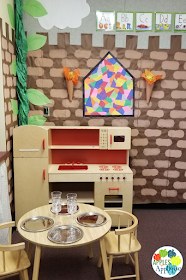 How to Set Up a Fairytale Castle Dramatic Play Center | Apples to Applique