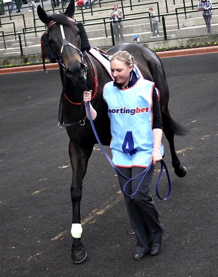 race 3 - commanding jewel3