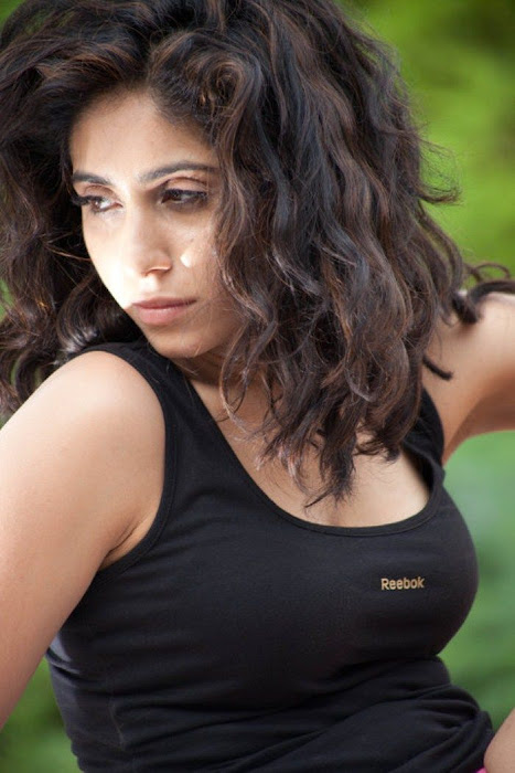 new spicy singer neha bhasin in black jeans tshirt girls cute stills