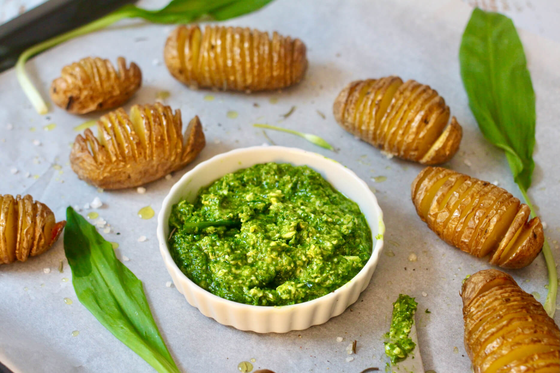 Fächerkartoffeln mit Bärlauchbutter