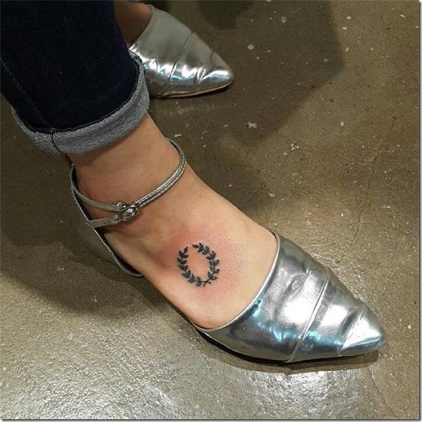 ramos-de-hojas-para-coronar-a-la-nueva-tatuaje ramos-de-hojas-para-coronar-a-la-nueva-tatuaje