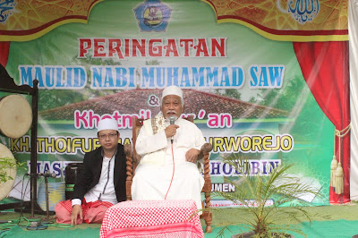 Pengajian Maulid Nabi Muhammad SAW oleh KH Toifur Mawardi