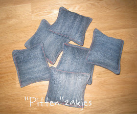 Pitten zakken van gerecylde jeans en linzen
