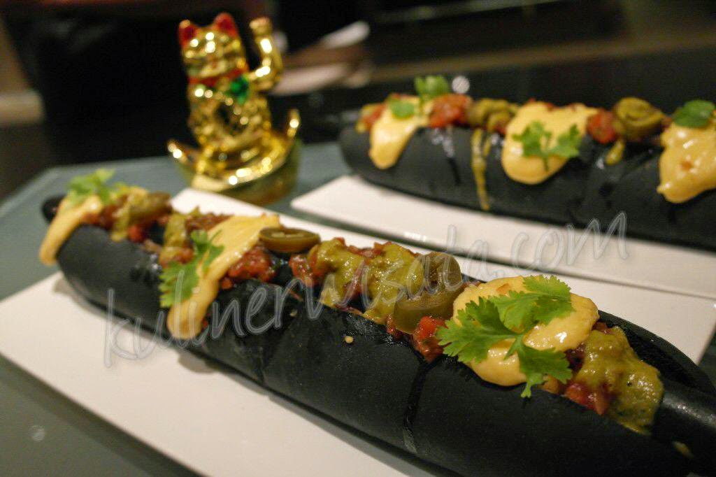 Black Hot Dog Grand Aston Yogyakarta