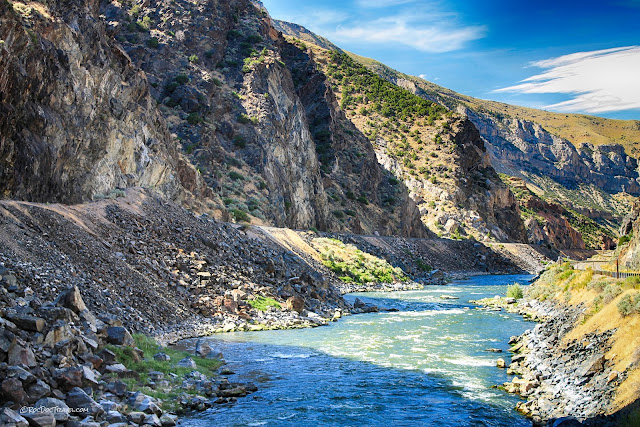 geology travel Thermopolis Wind River Canyon Wyoming hot springs Bighorn River copyright RocDocTravel.com