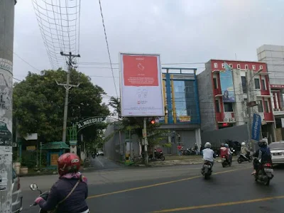 billboard-semarang-promo-makaroni-ngehe-lokasi-tembalang