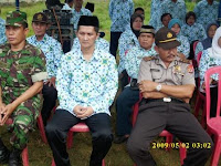 <marquee><center>Peringatan Hardiknas</center></marquee>