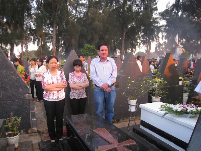 VÀI HÌNH ẢNH NGÀY LỄ CÁC ĐẲNG LINH HỒN 2013