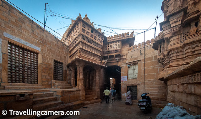 The Jaisalmer Fort was unlike any other fort I had ever seen. It was a living, pulsating mini-city. It's lanes and yellow sandstone walls will forever stay in my memories.