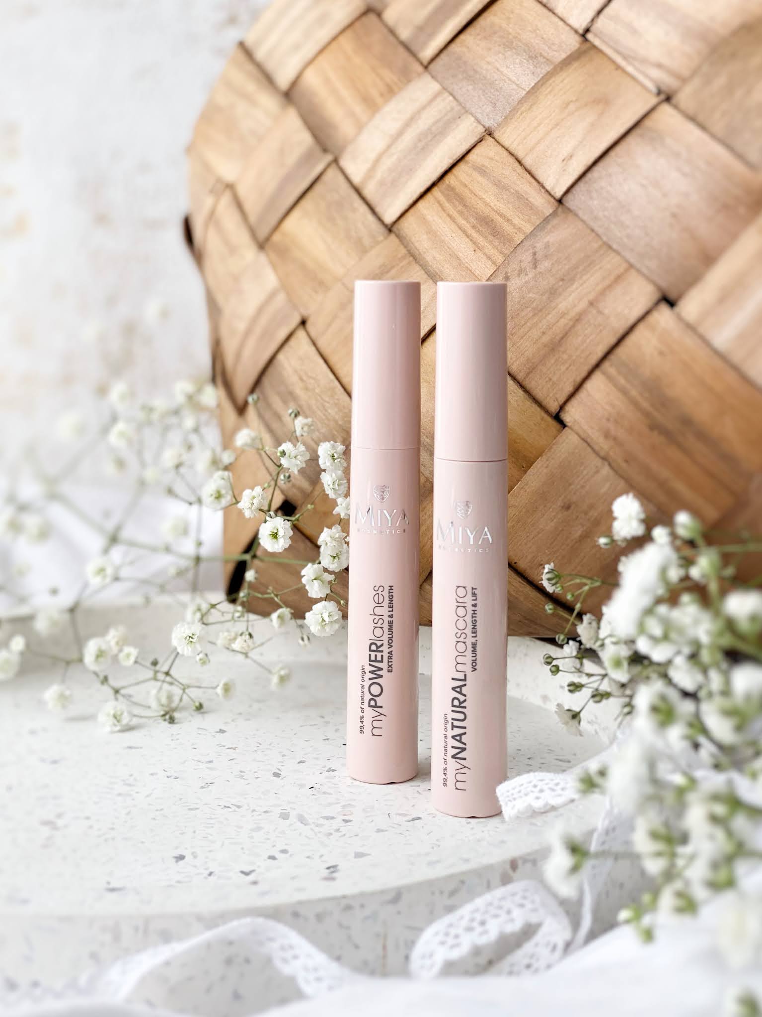 Naturalny tusz do rzęs MIYA - porównanie wersji myPOWERlashes i myNATURALmascara