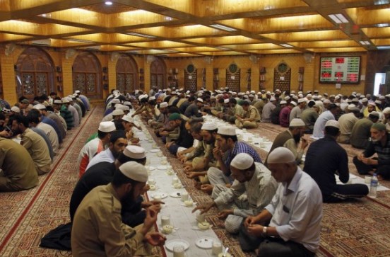Berikut Ini Adalah 16 Kesalahan Muslim Pada Bulan Ramadhan No.8 dan 14 Paling Sering Kita Lakukan