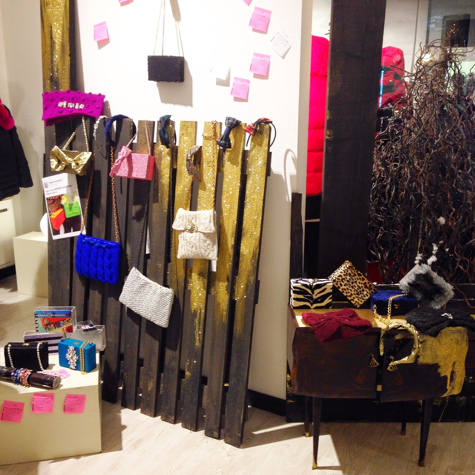 http://nerose-accessories.blogspot.it/2014/12/nerose-in-tour-treviglio.html