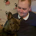 Muchacho escocés pierde la batalla contra el cáncer y su amado perro muere 15 minutos después