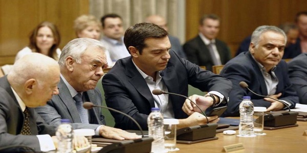 Ο στημένος ανασχηματισμός