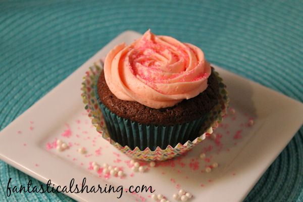 Devil's Food Cupcakes with Strawberry Buttercream Frosting | Support breast cancer awareness this month by baking cupcakes for #CookFortheCure and @KitchenAidUSA will donate $1 to the Susan G. Komen foundation #ad #10000cupcakes