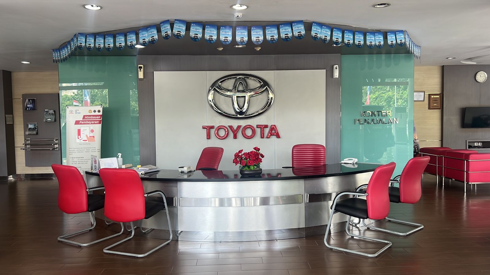 Showrom Dealer Toyota Cengkareng