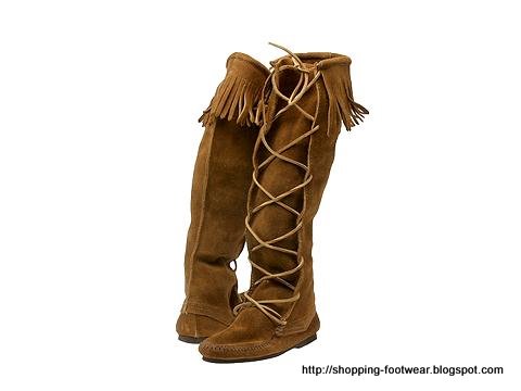 Shopping footwear:footwear-161208