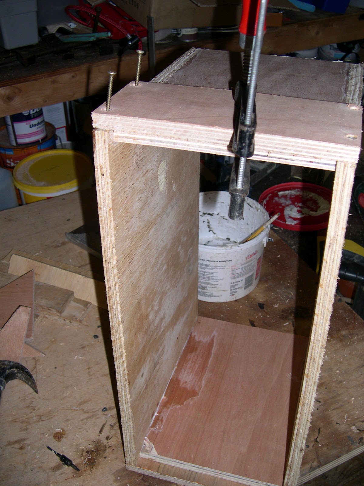  Brittany: How to Build a Dadant Five frame Nucleus Hive or Ruchette
