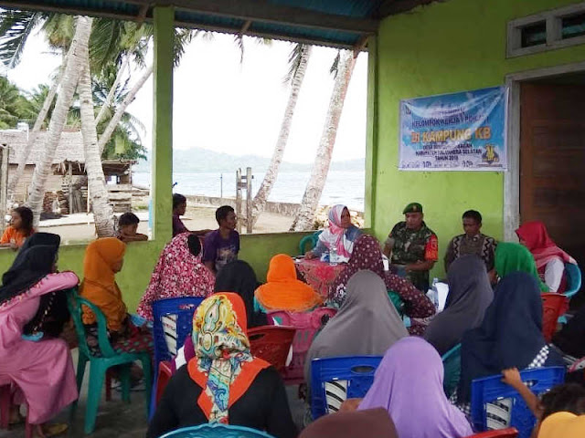 BKKBN Halmahera Selatan Sosialisasi Waspada Narkoba dan Miras di Sumae