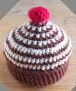 http://translate.googleusercontent.com/translate_c?depth=1&hl=es&rurl=translate.google.es&sl=auto&tl=es&u=http://www.stillvauriens.com/tutos/tuto-la-dinette-en-crochet-17-cupcake-choco-cerise/&usg=ALkJrhjlSoz5skQh8bEUF7O3Jh5TnEkAHw