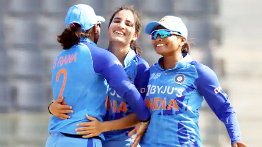 भारतीय महिला टीम 7वीं बार बनी एशिया कप चैंपियन, श्रीलंका को फाइनल में 8 विकेट से हराया