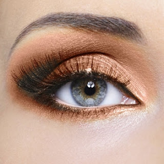 Image for  Summer Makeup Trends  3