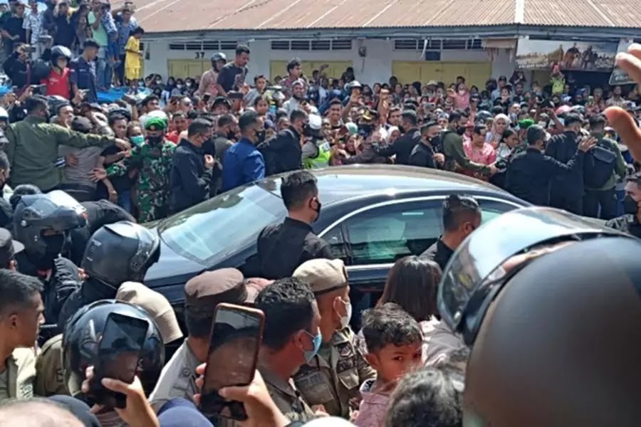 Cerita Masyarakat Ende Didatangi Jokowi: Saya Lari Gemetaran, Presiden Duduk di Rumah Saya yang Buruk Ini