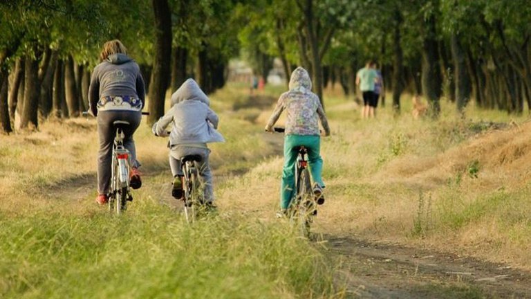 ¿Por qué habrá 'megapuente' del 12 al 15 de marzo? Te decimos las razones y quiénes descansan