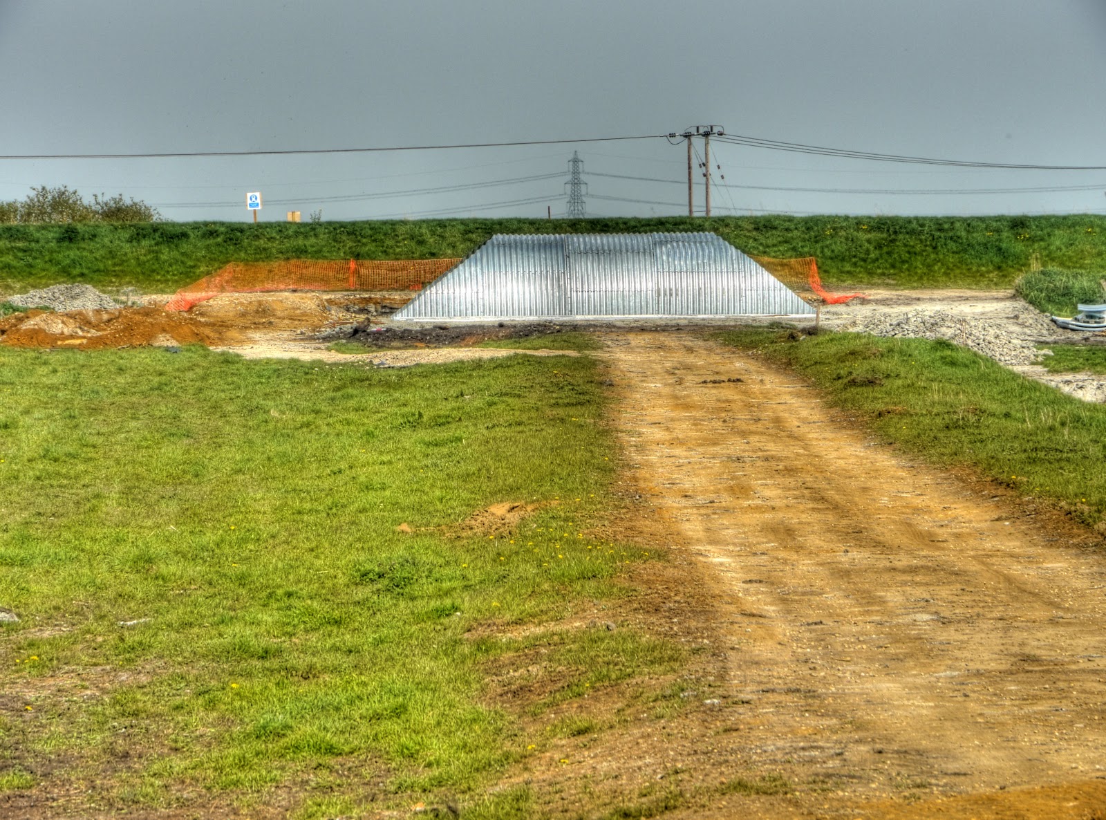 P1090120_14_15_16_17_18_19_tonemapped.JPG