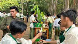 Kelas Edukasi Tabulampot SMP dan SMA Mojokerto di Kebun Raya Purwodadi 