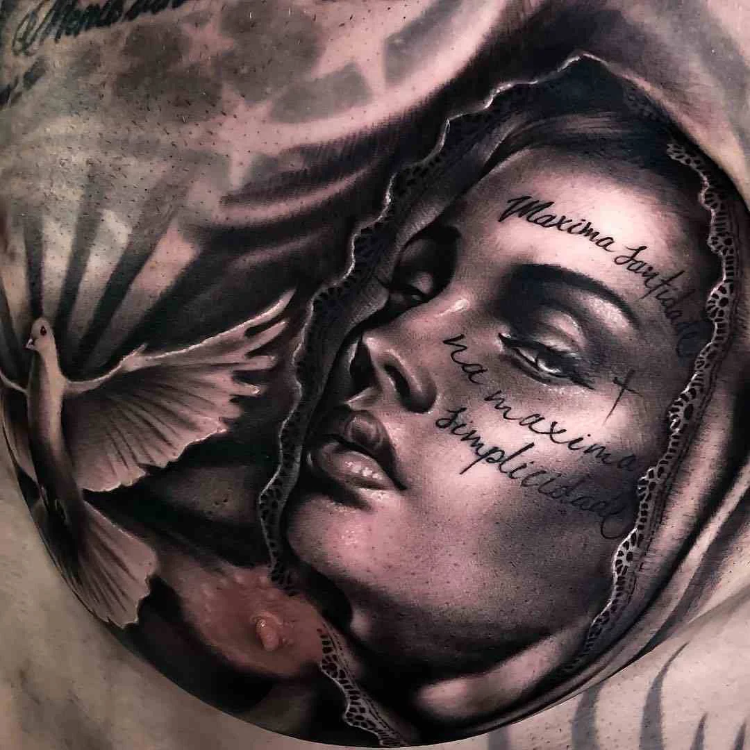 Espectacular tatuaje e blanco y negro