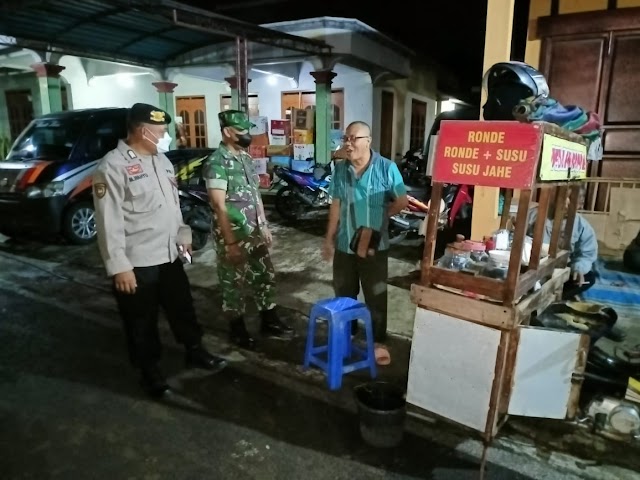 Patroli malam, Petugas Polokarto himbau warga tetap waspada ditengah PPKM level 3