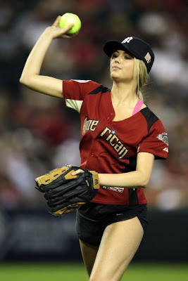 Kate Upton At Major League Baseball7