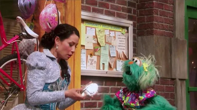 Sesame Street Episode 4802 Rosita's Sneaky Sneakers