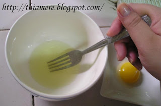 Yogurt honey lemon egg white mask