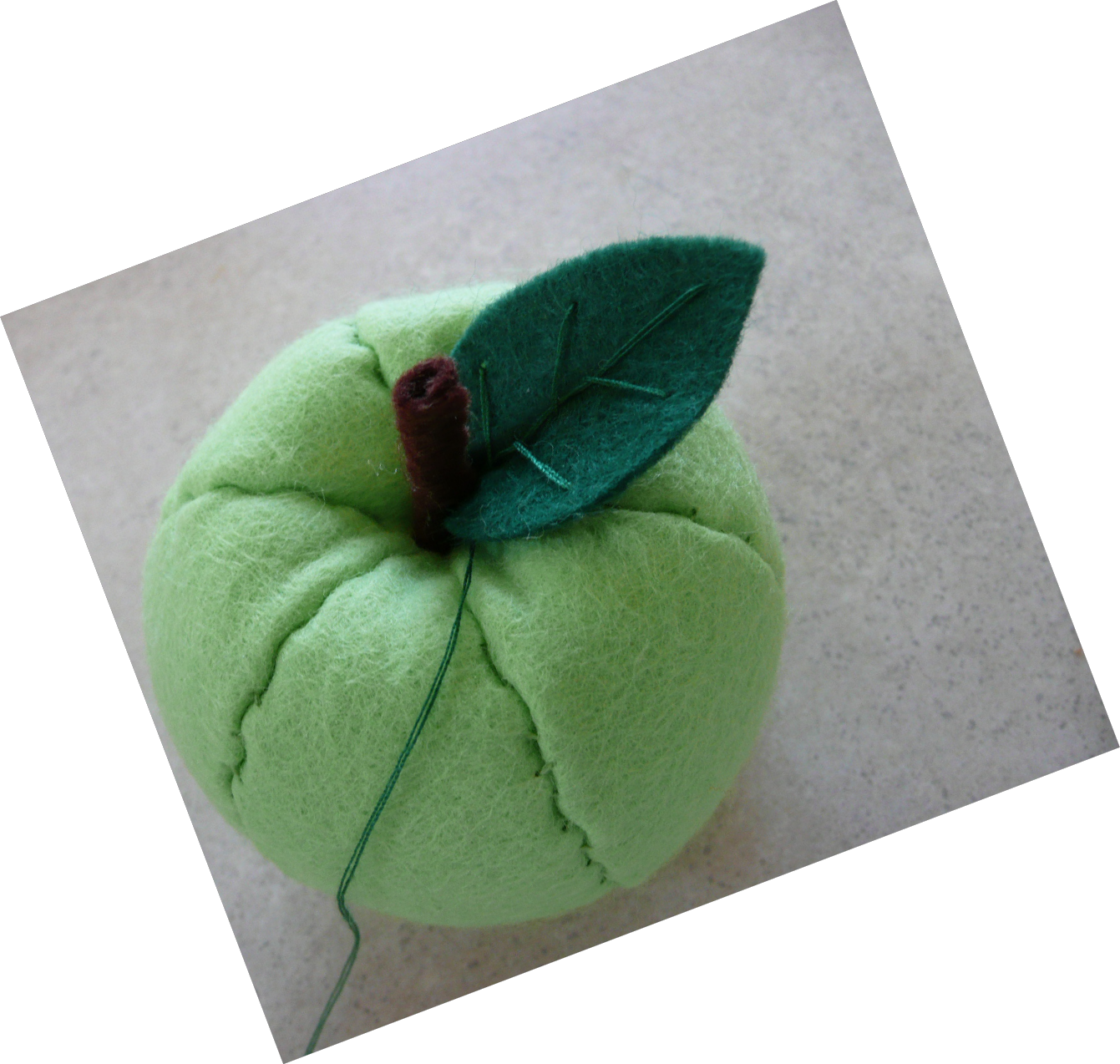 Felt Fruit Apple Pattern & Tutorial