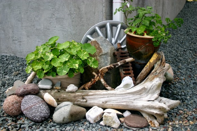 Garden decor with found objects: