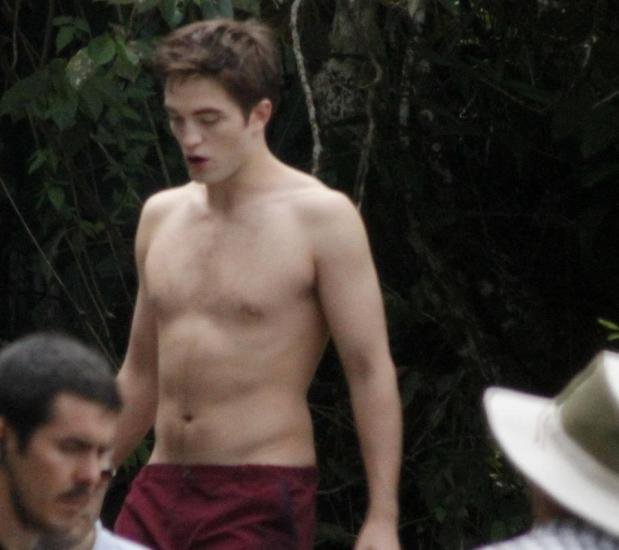 robert pattinson shirtless. Robert Pattinson stripped down