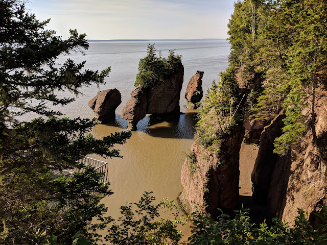 Найвищі припливи у світі - Хоупвелл-Рокс, Нью-Брансвік, Канада (Hopewell Rocks, NB. Canada)