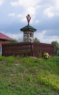 http://fotobabij.blogspot.com/2016/08/smolsko-duze-kapliczka-murowana-1.html