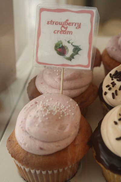 Topsy tail and Cupcakes 114